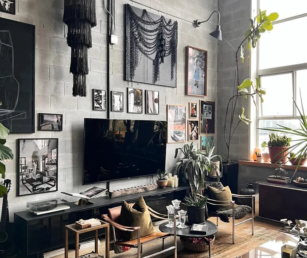 Elevated, Eclectic 2 Bedroom Loft In Vancouver 0*,  Canada