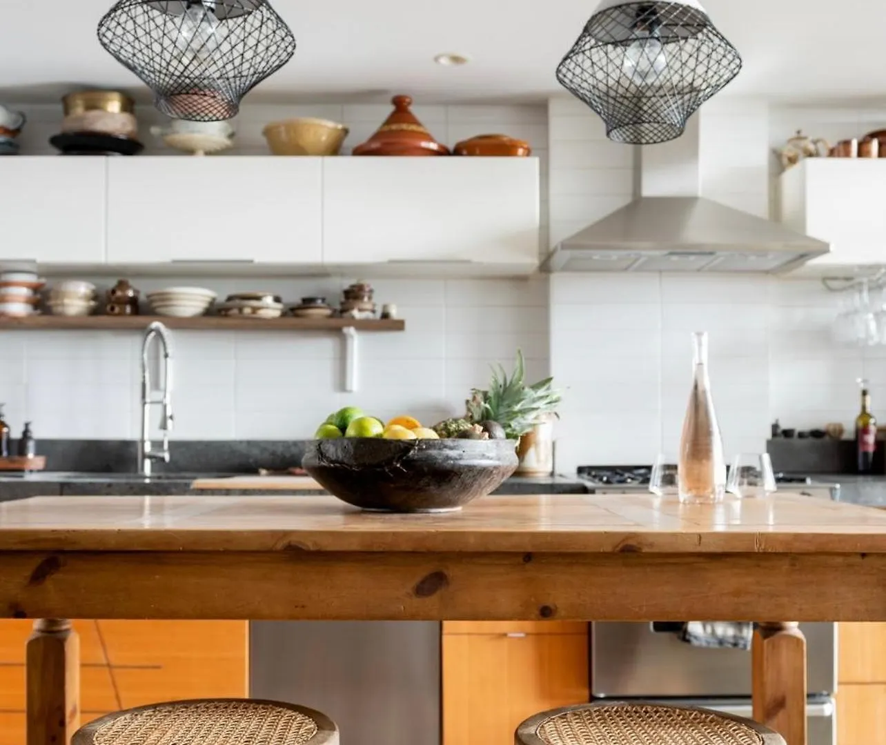 Apartment Elevated, Eclectic 2 Bedroom Loft In Vancouver