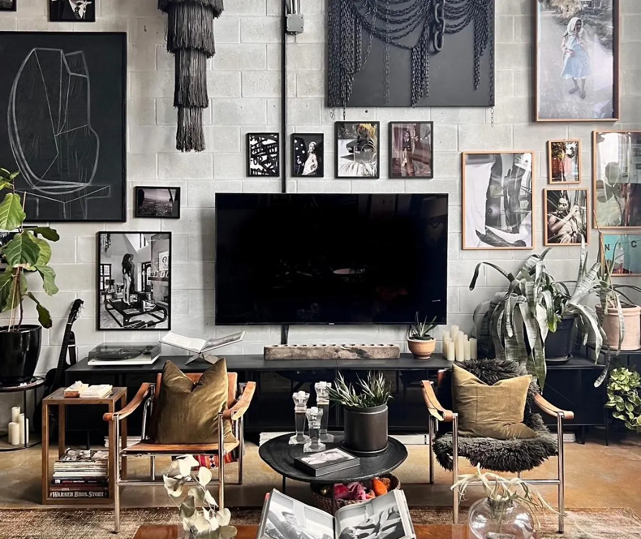 Apartment Elevated, Eclectic 2 Bedroom Loft In Vancouver Canada