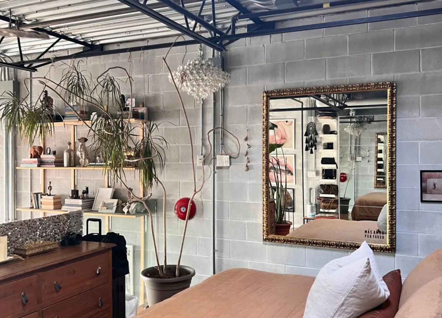 Elevated, Eclectic 2 Bedroom Loft In Vancouver 0*,  Canada