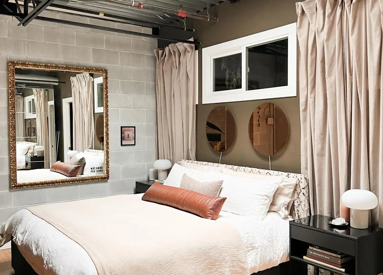 Elevated, Eclectic 2 Bedroom Loft In Vancouver Apartment